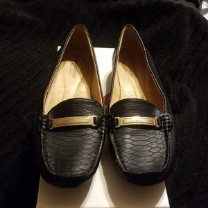 Black snake print loafers